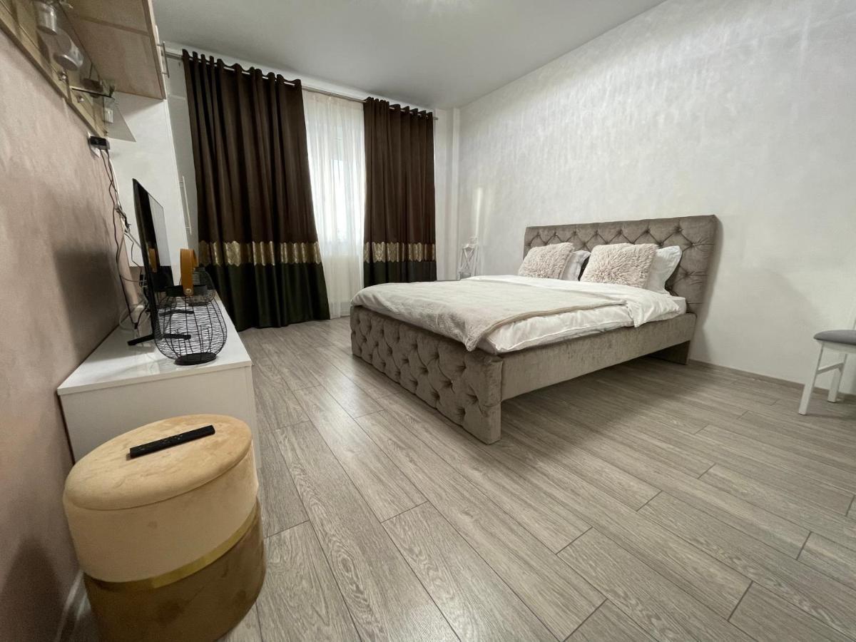Q Luxury Palas Mall Iasi Eksteriør bilde